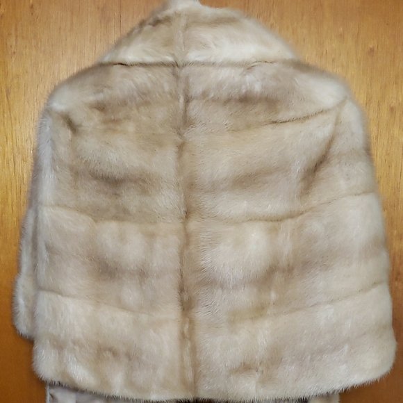Mink Stole - Picture 3 of 5